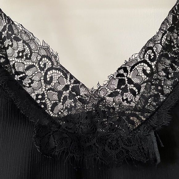 Eyelash lace Scalloped dress - Picture 3 of 10